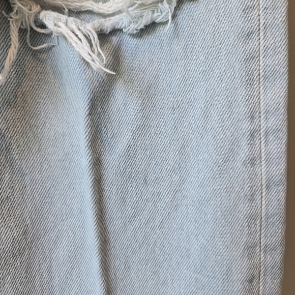 We The Free Loose Straight Leg 26 Women's Light Wash Distressed Raw Hem - Picture 6 of 13